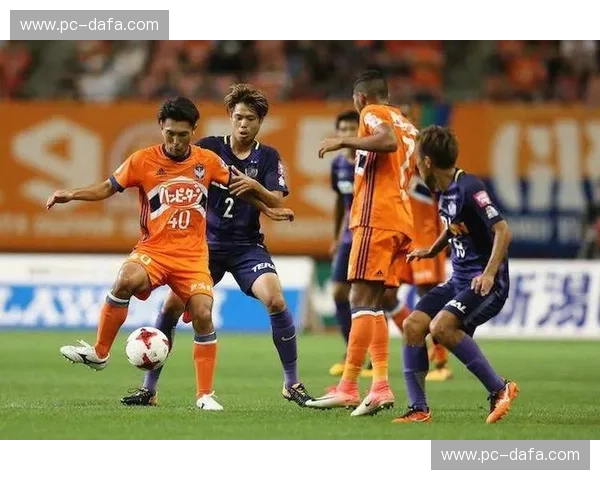 巅峰对决:当“豪门底蕴”遇见“新王权杖”,神户与鹿岛的绿茵史诗